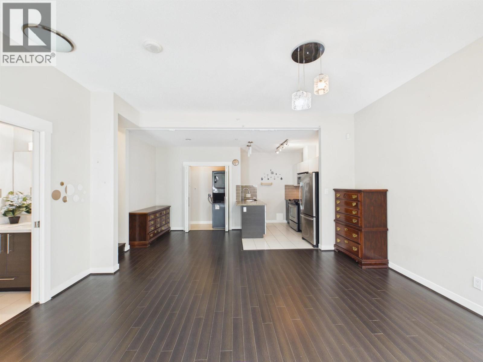 6733 BUSWELL Unit 3