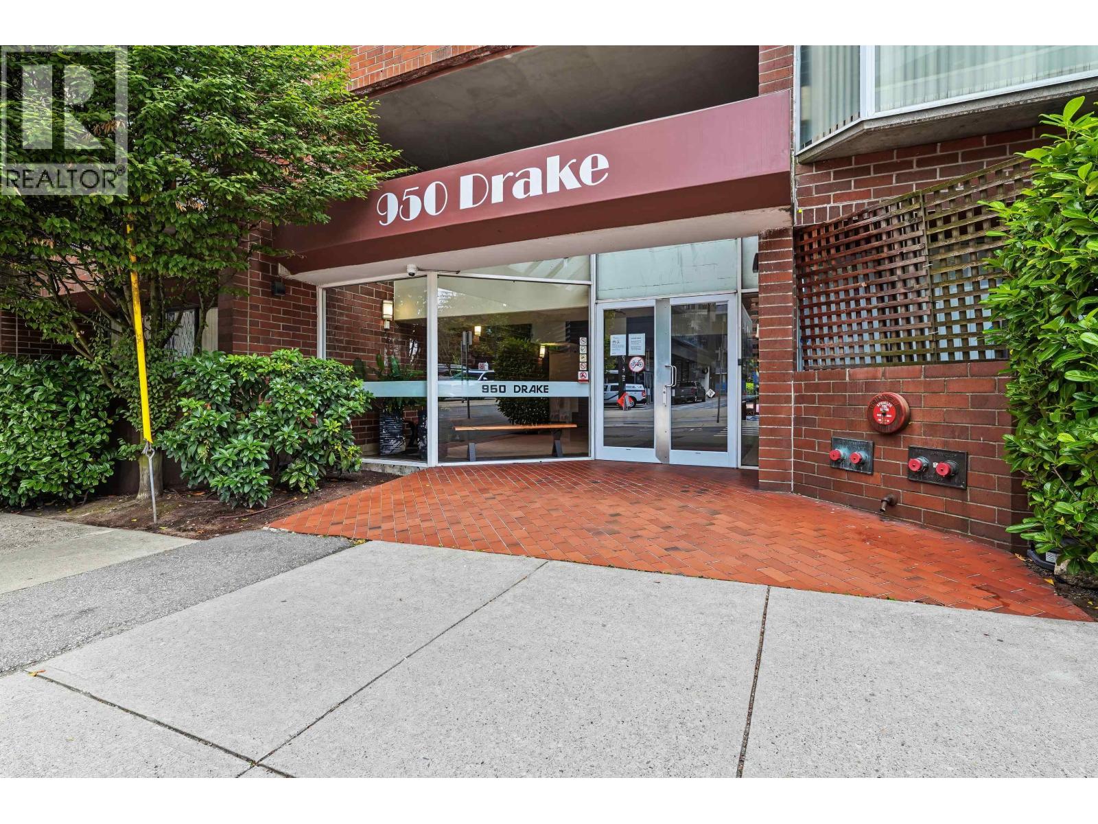 950 DRAKE Unit 206