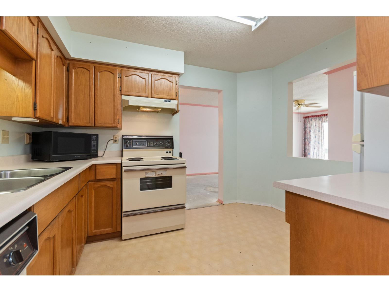 8725 ELM Unit 202