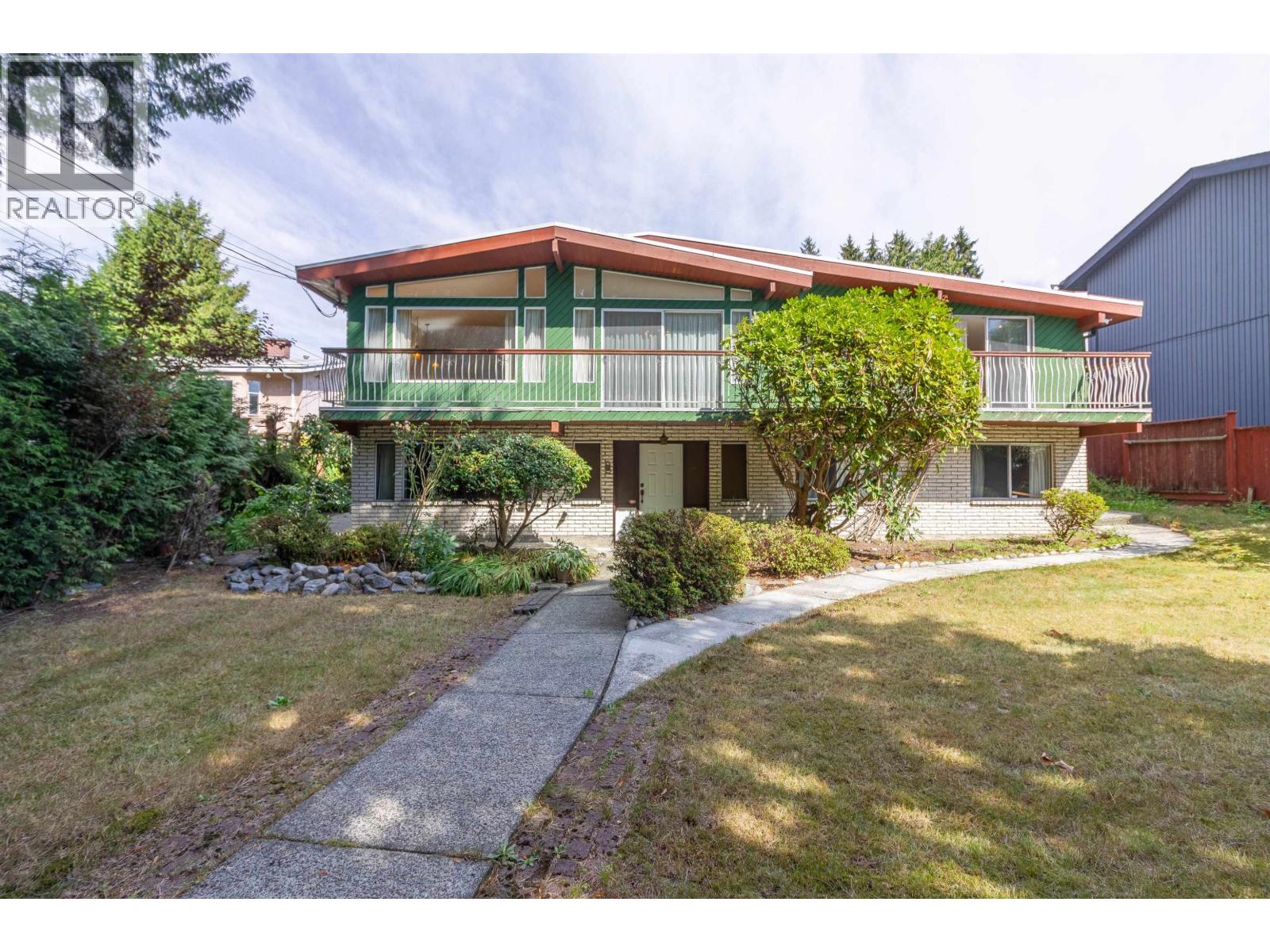 7107 BROADWAY