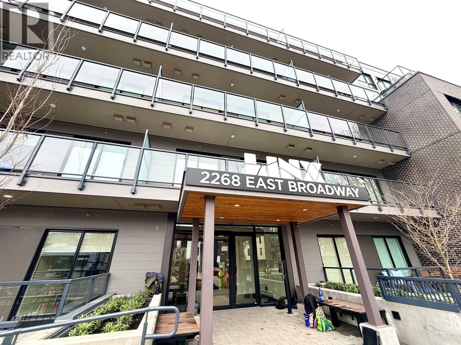 2268 BROADWAY Unit 105