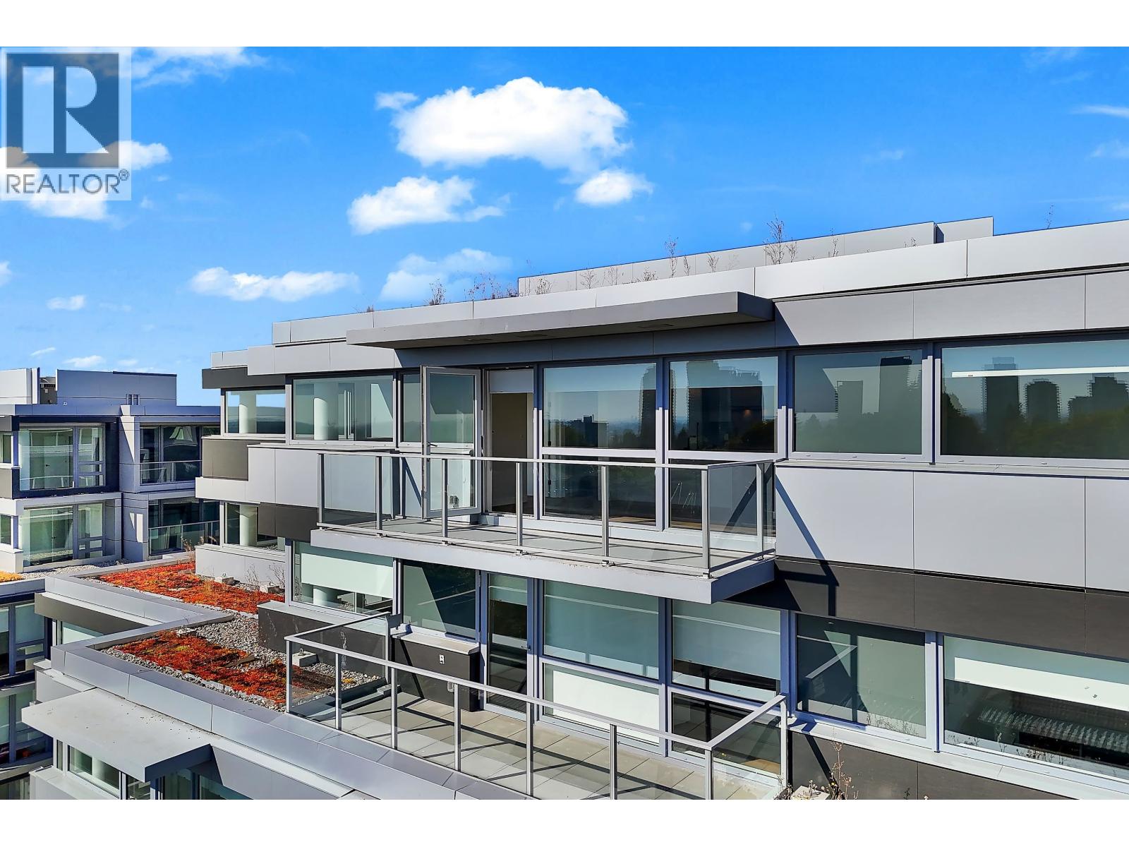 8080 OAK Unit 604