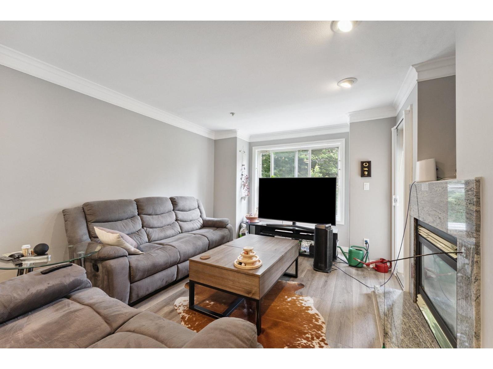 8115 121A Unit 211 photo 2