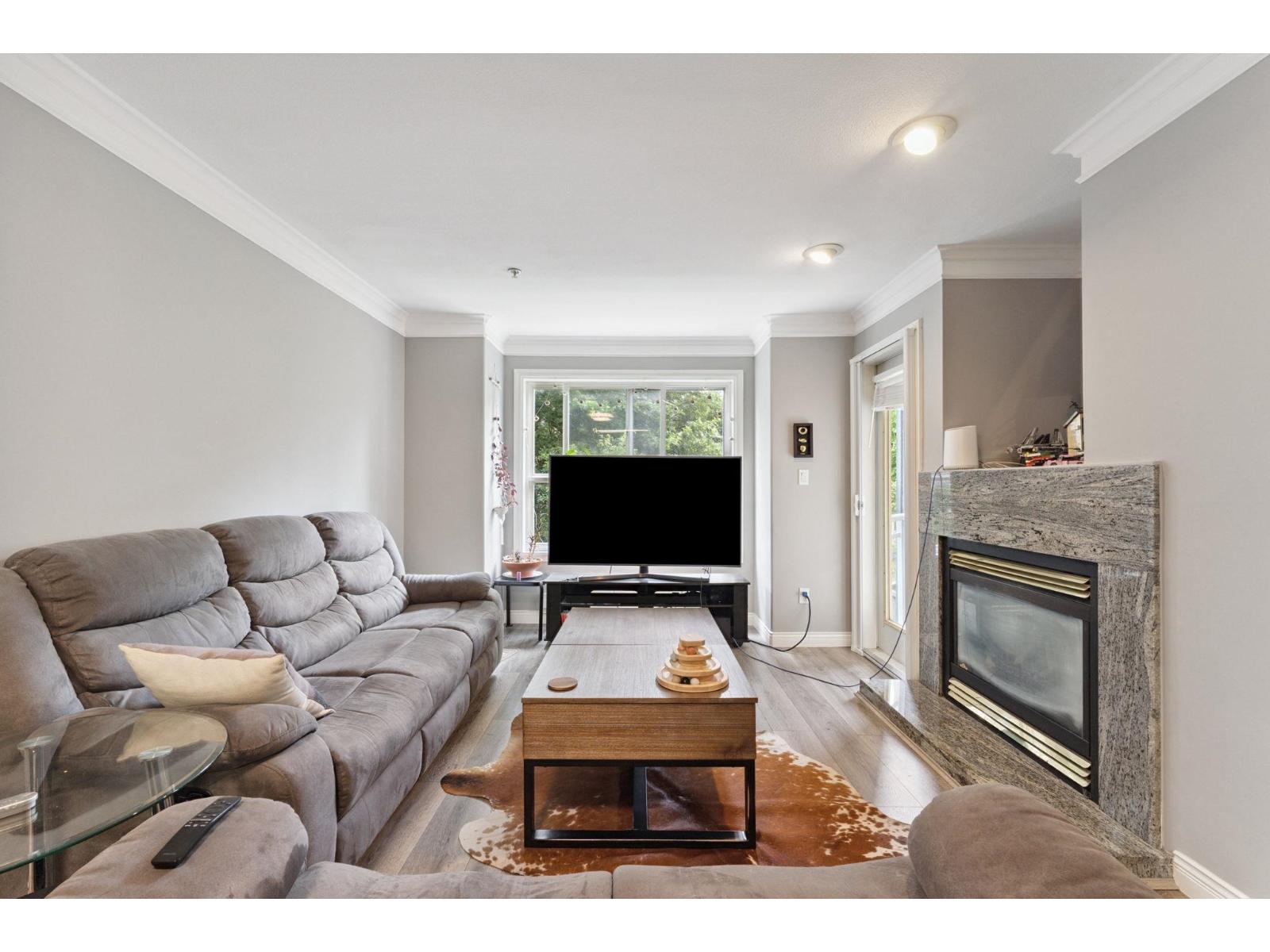 8115 121A Unit 211 photo 3
