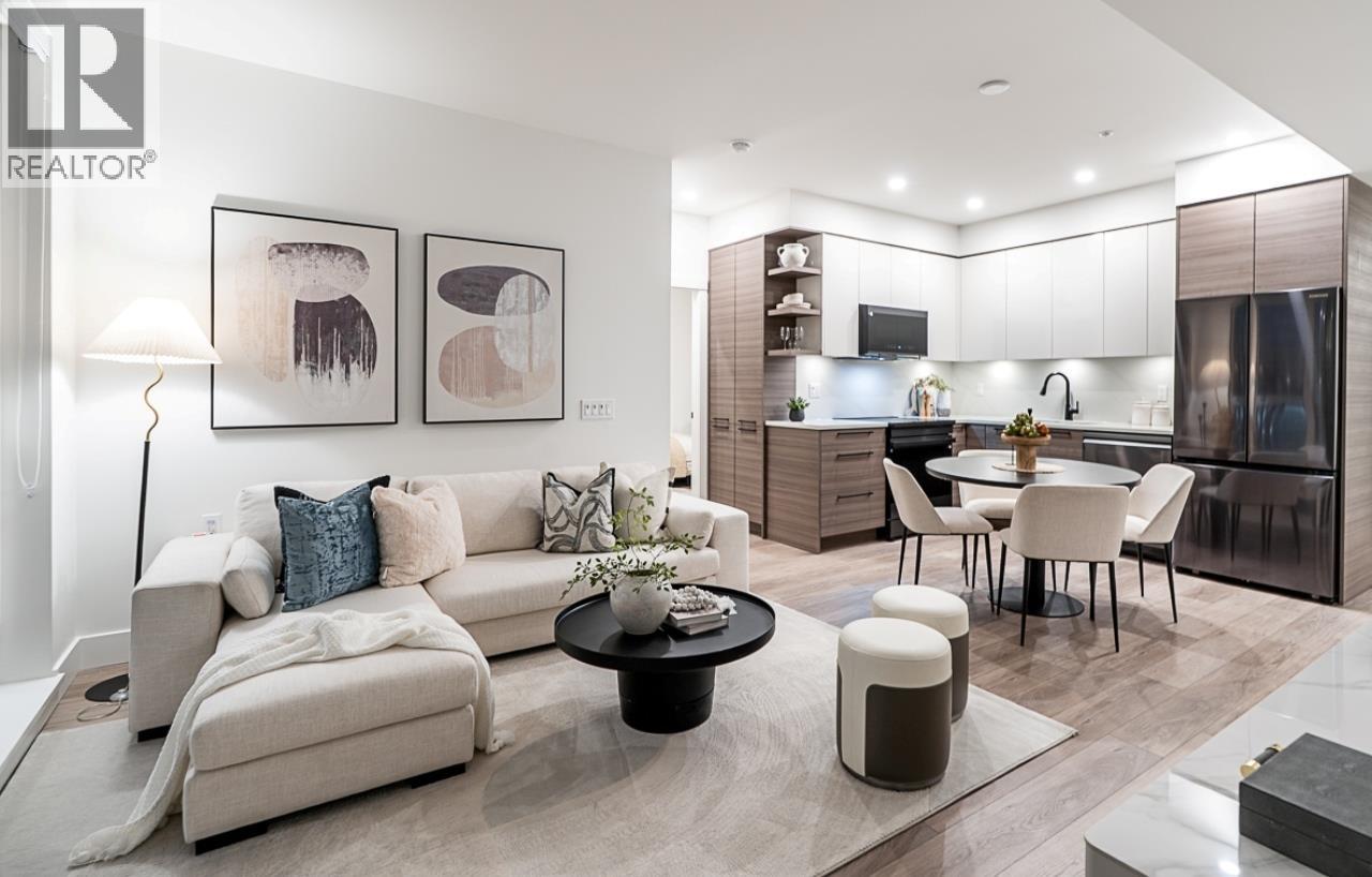 422 LAKEWOOD Unit 201