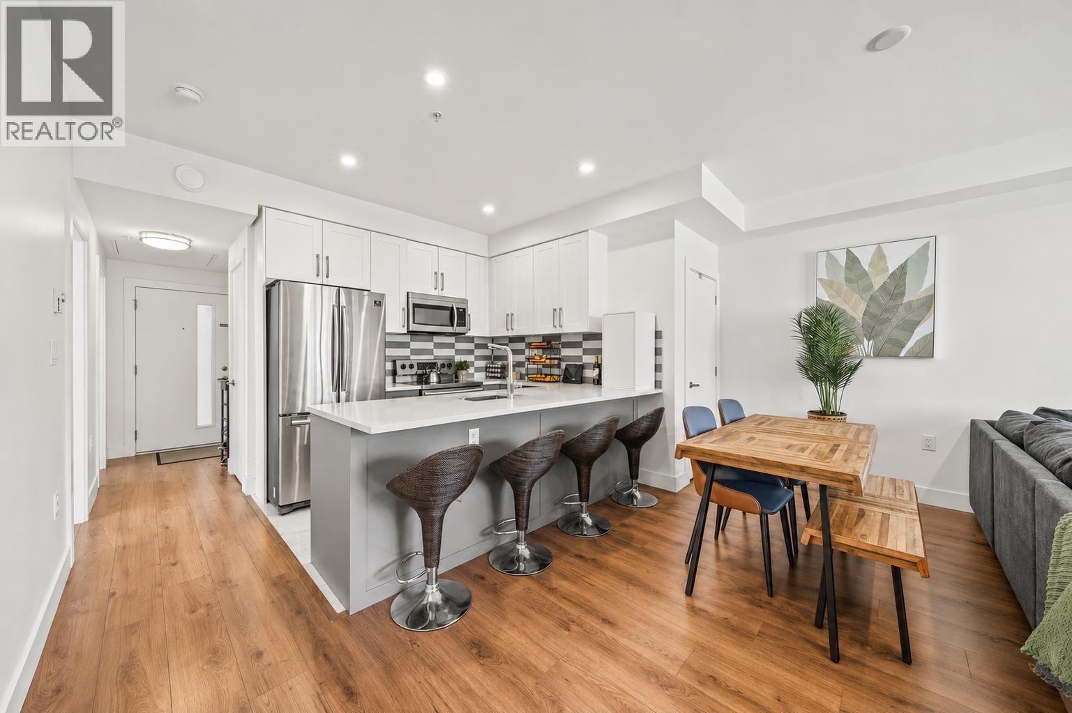 218 CARNARVON Unit 507