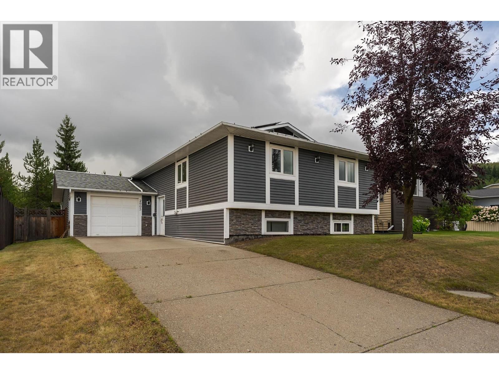 2905 CHRISTOPHER