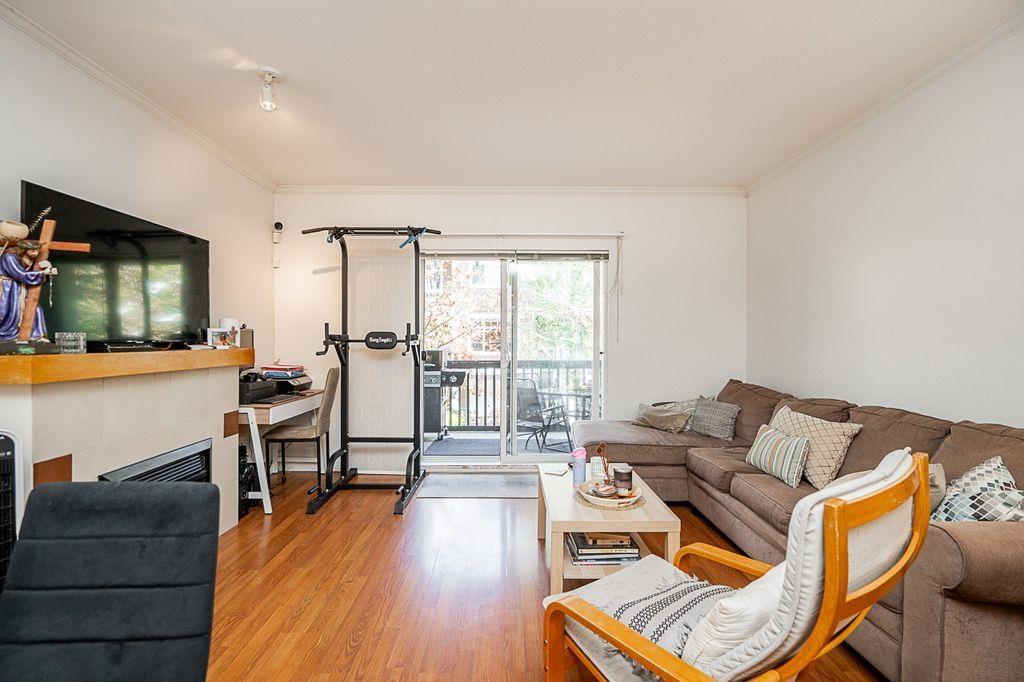 15233 34 Unit 3 photo 4
