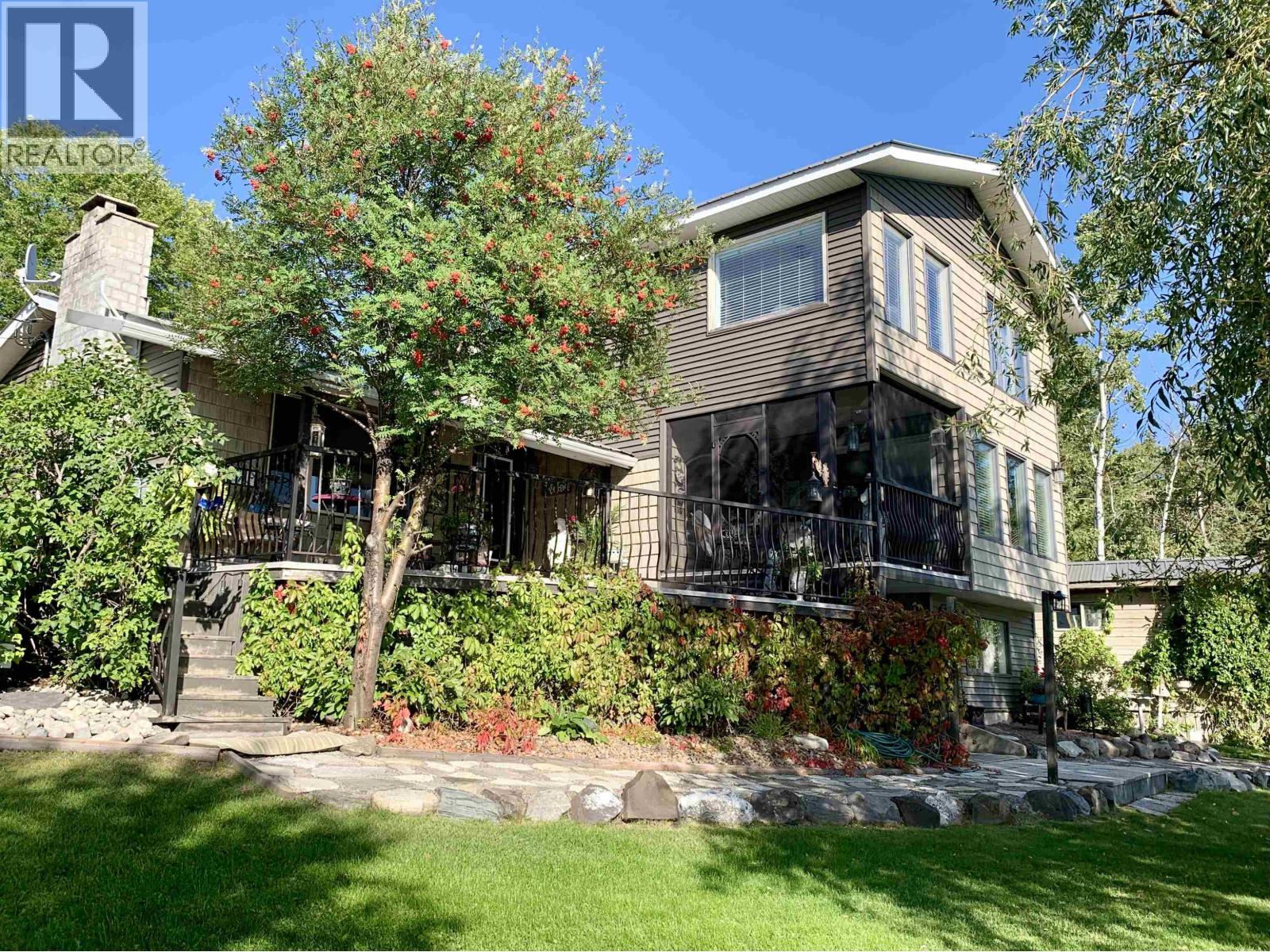 2782 CHIMNEY LAKE