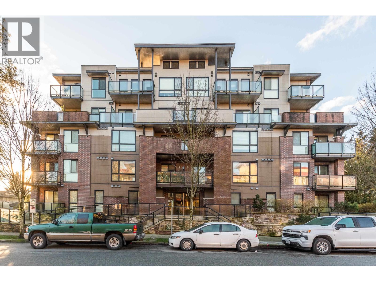 2214 KELLY Unit 201