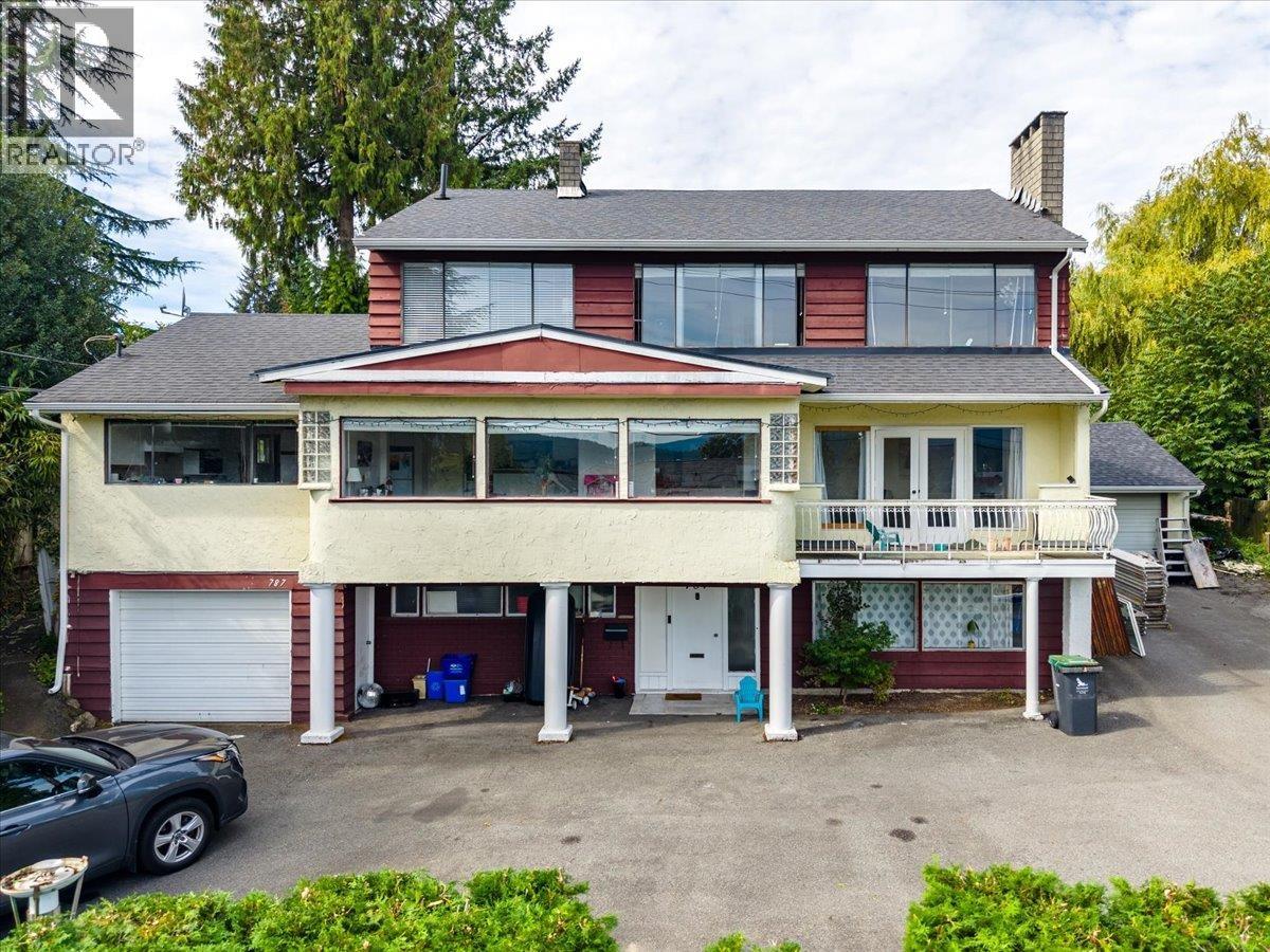 787 ROSLYN