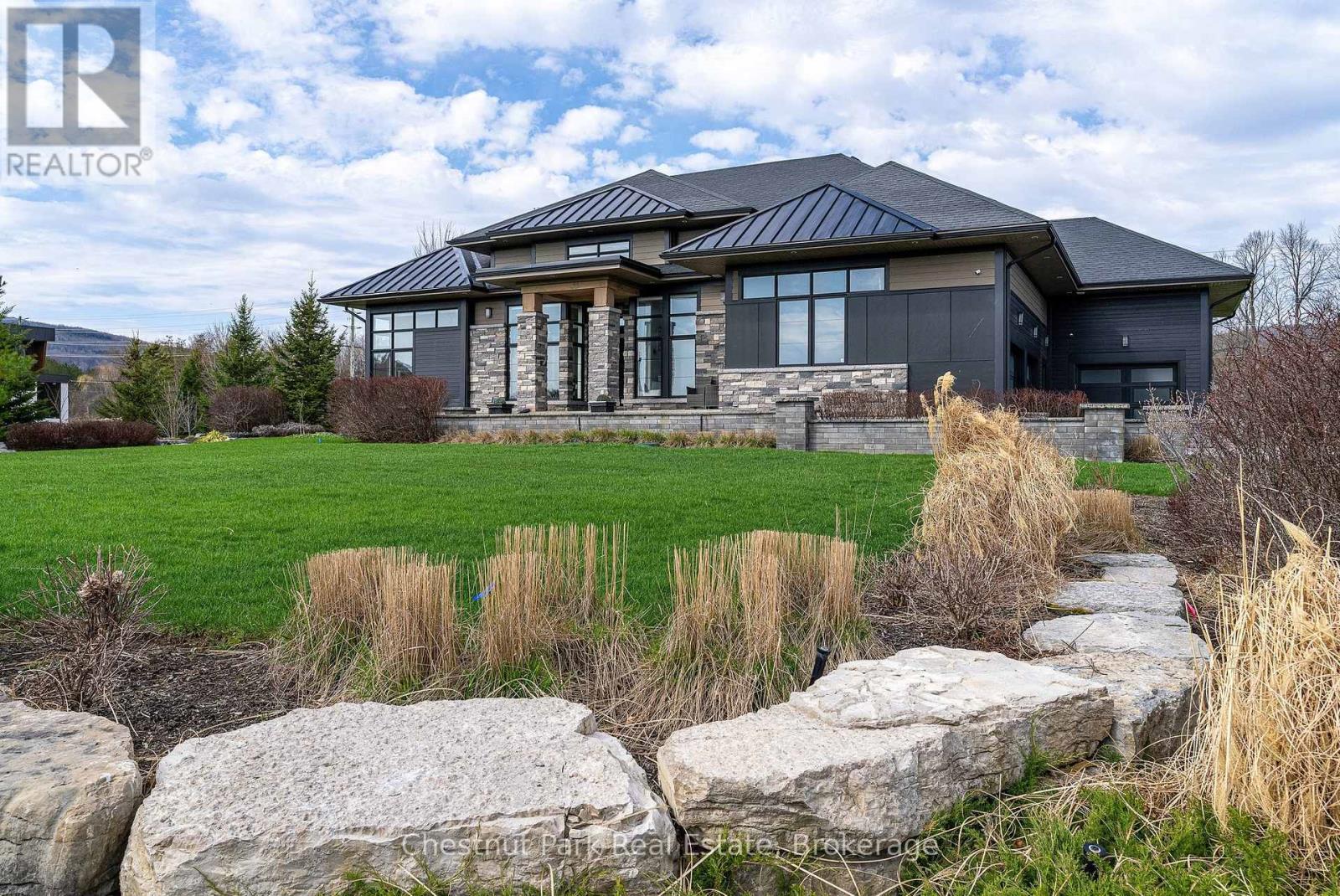 1 Windrose Valley