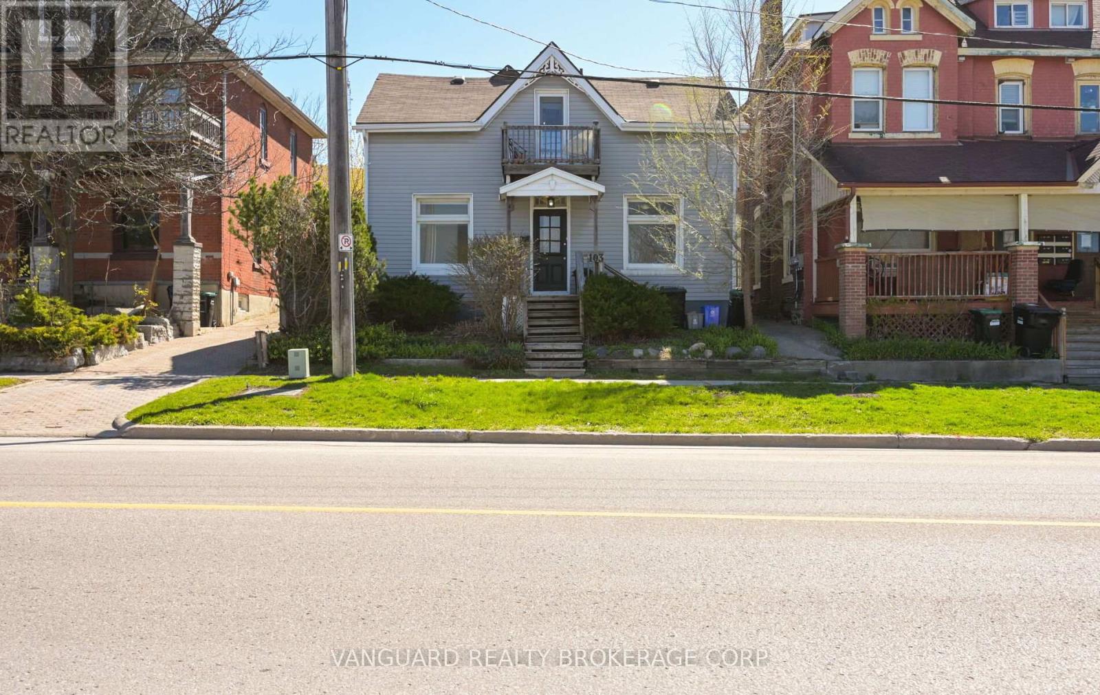 103 Mulcaster Unit 1