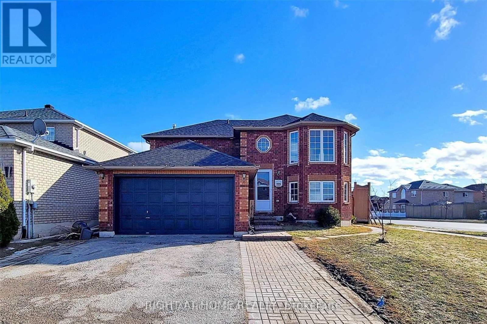 229 Dunsmore Unit Upper photo 2