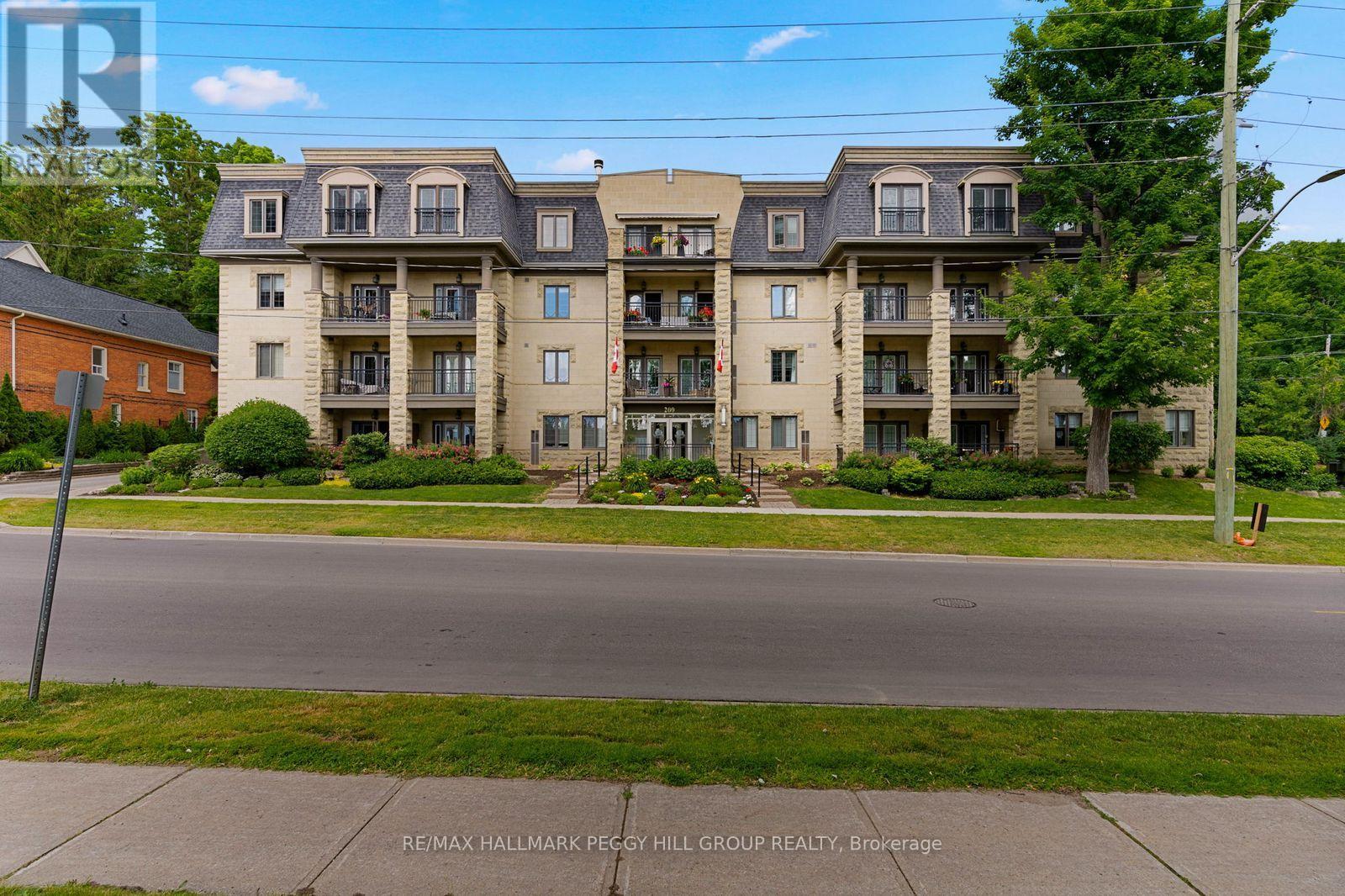 200 Collier Unit 104
