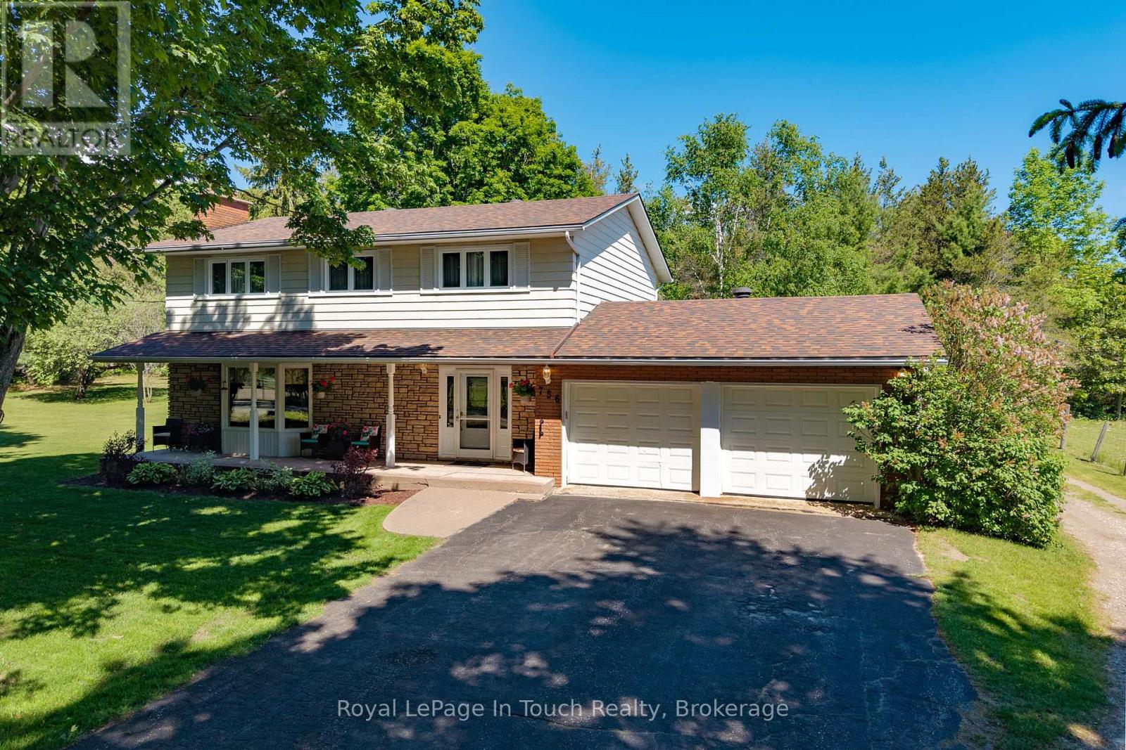 756 Champlain