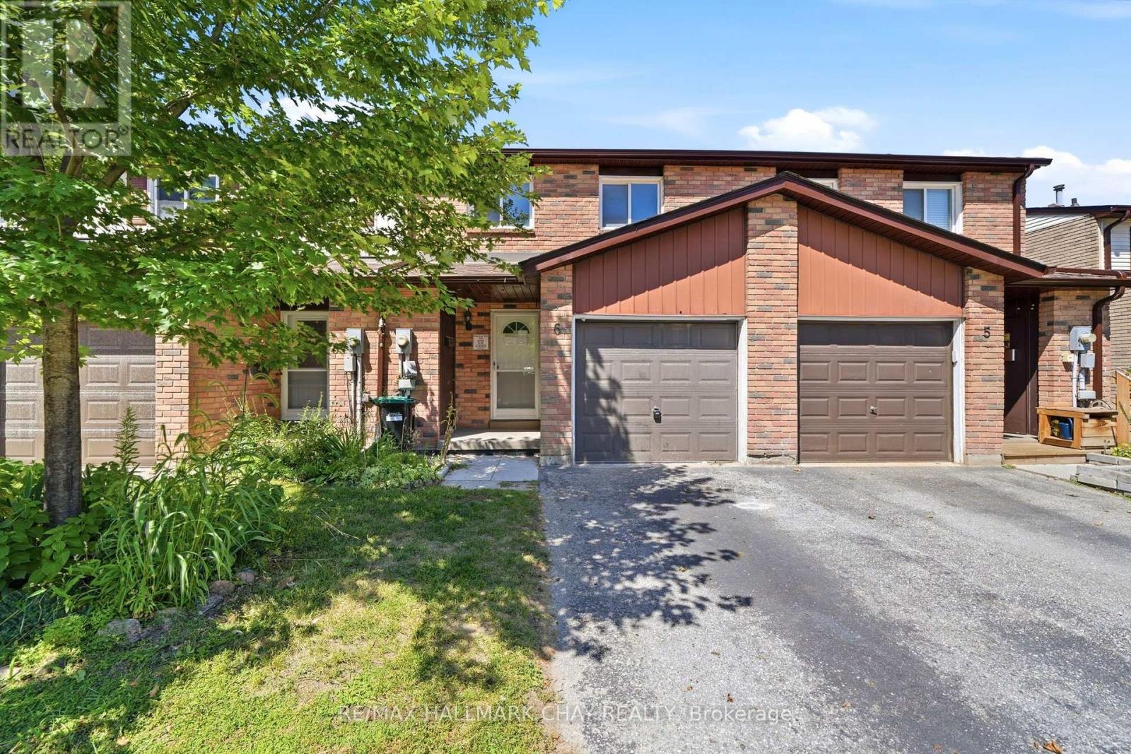52 Adelaide Unit 6