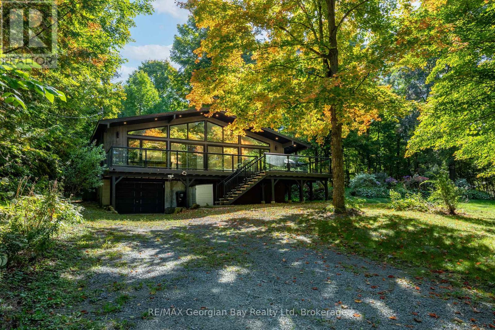 1745 Twin Oaks