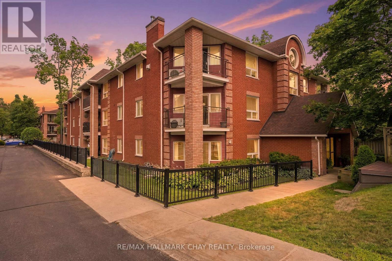 131 Clapperton Unit 201