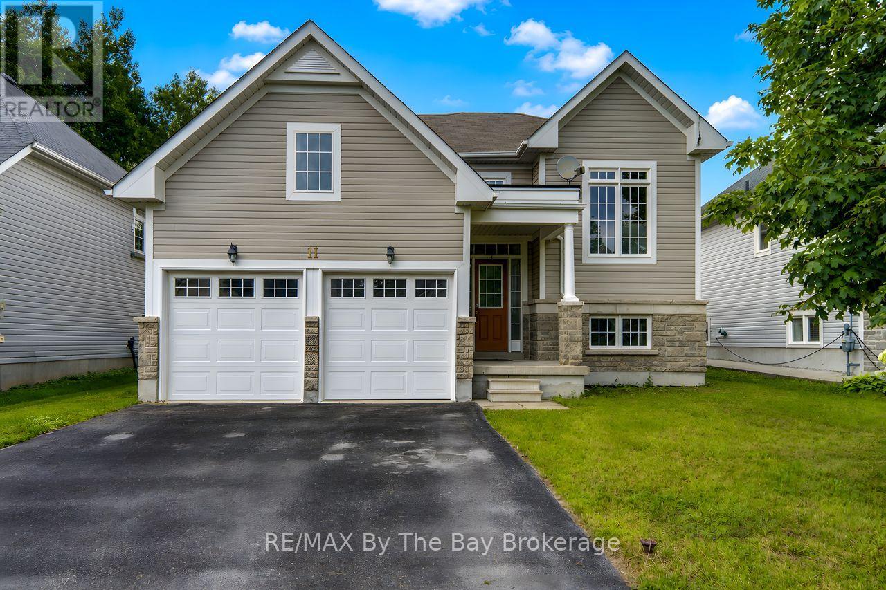 11 Grand Poplar photo 2