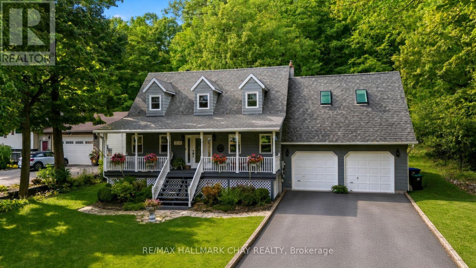 372 Lakewood