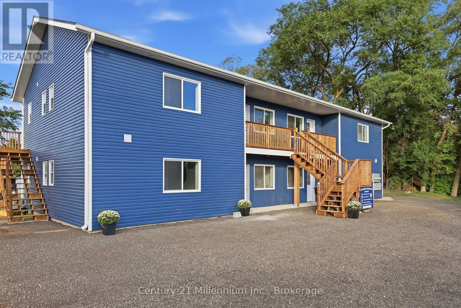9592 BEACHWOOD Unit 1