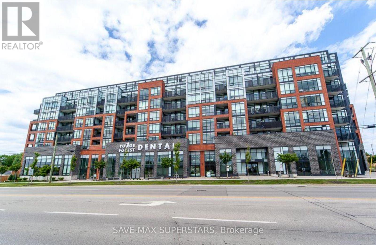 681 Yonge Unit 611