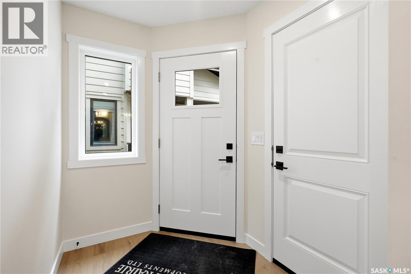 138 155 McFaull WAY photo 2