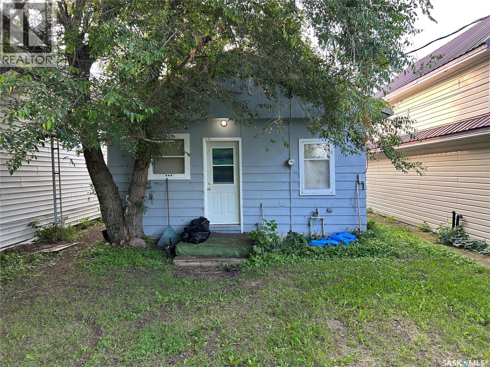 101B 1st AVENUE W
