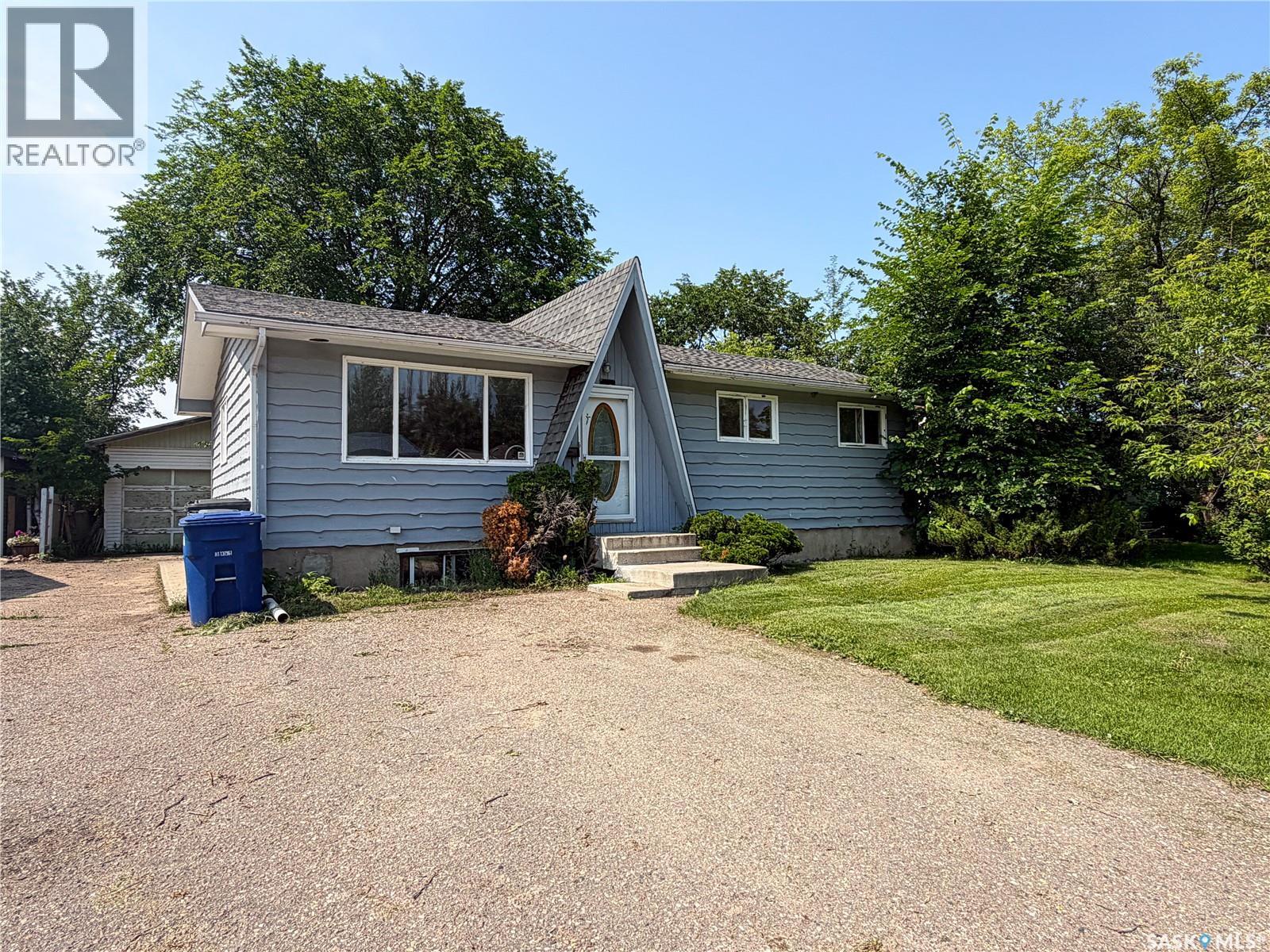 7 Dunfield CRESCENT