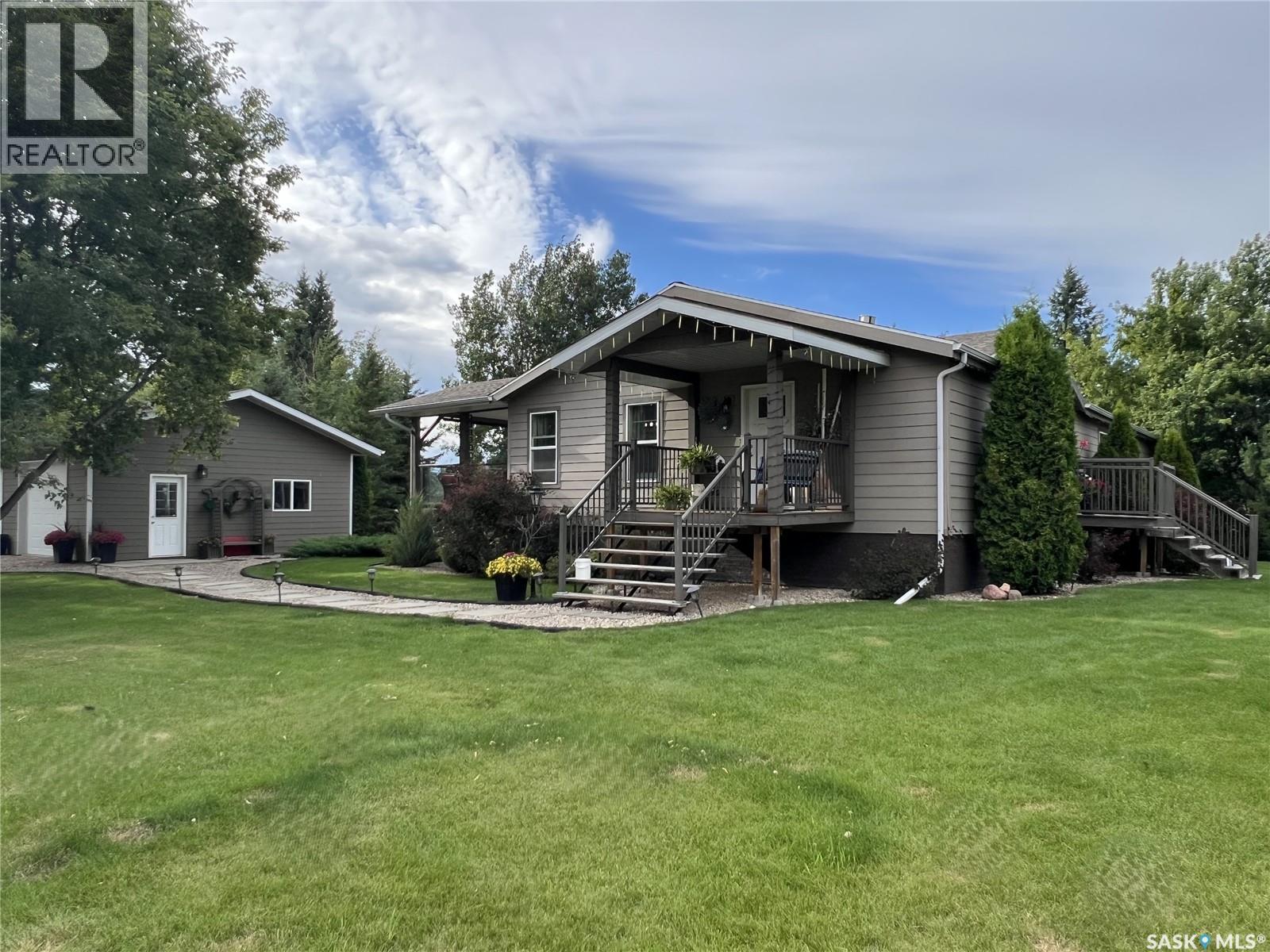 208 2nd AVENUE SE