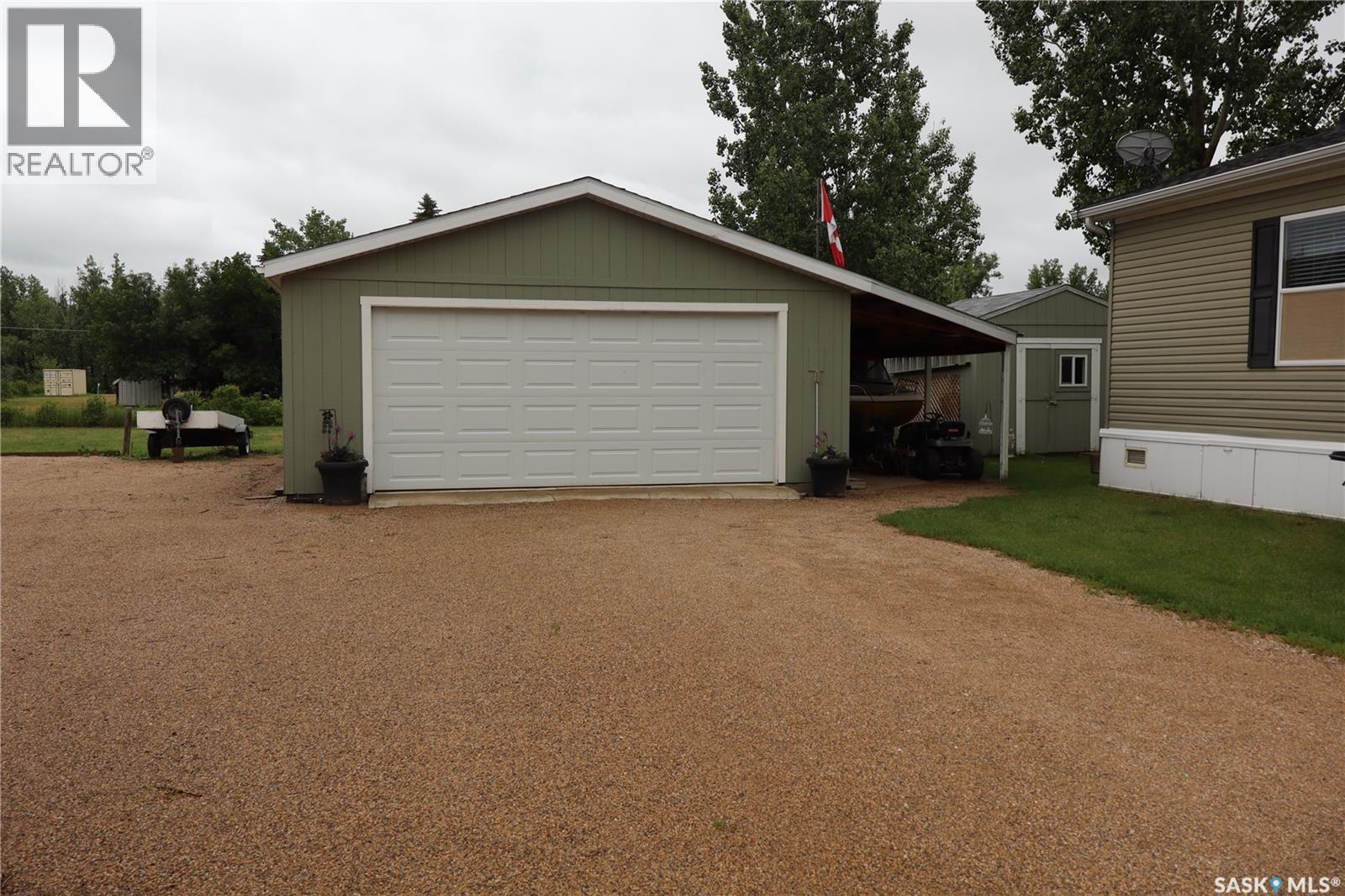 60 Pelican STREET E photo 3