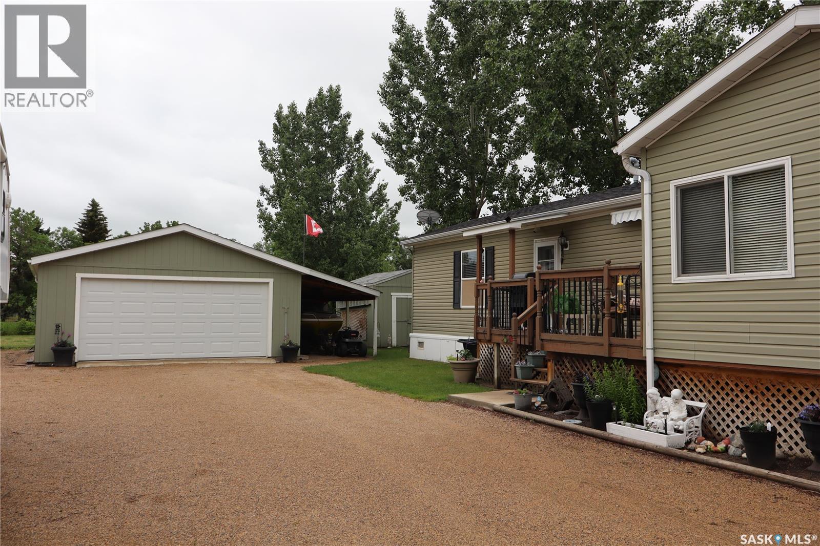 60 Pelican STREET E photo 4