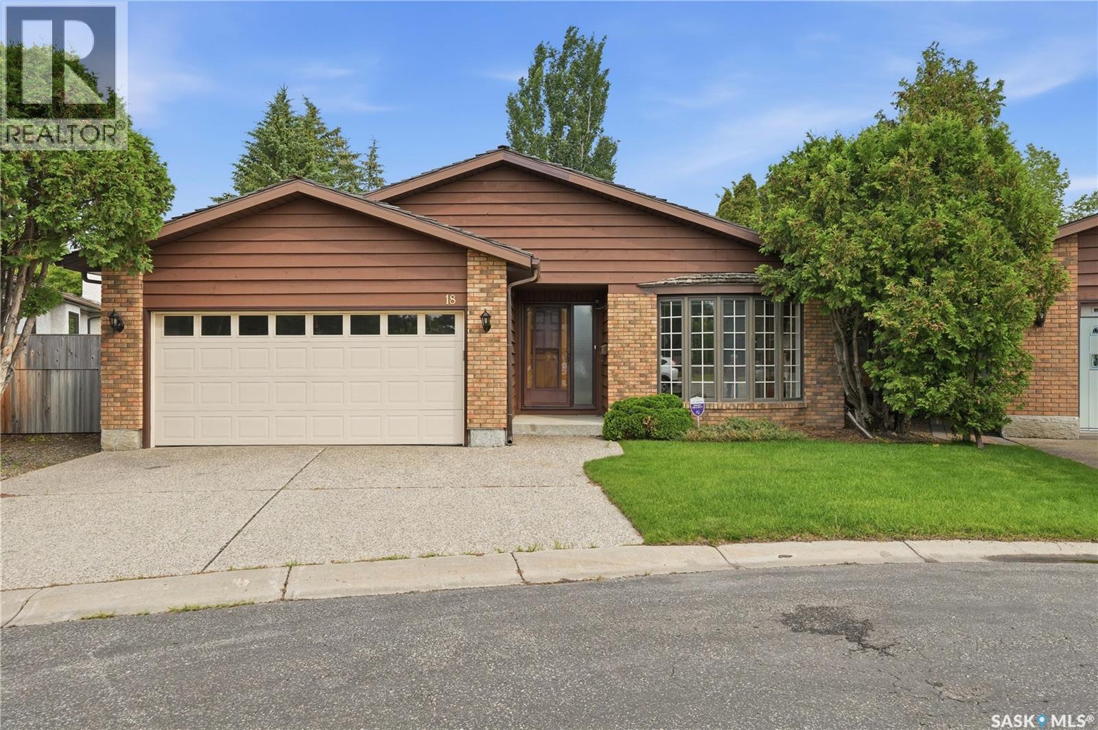 18 Lakeview PLACE