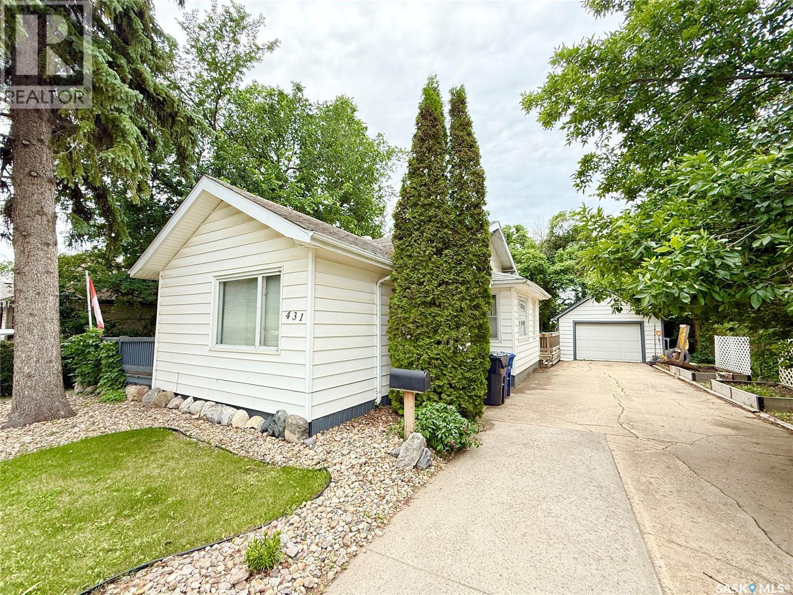 431 Qu'appelle STREET