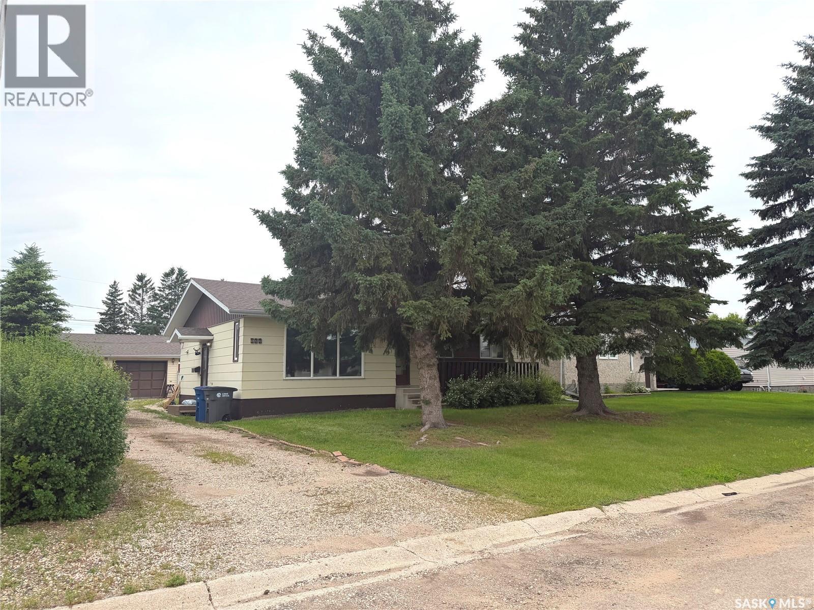 122 Dianne STREET