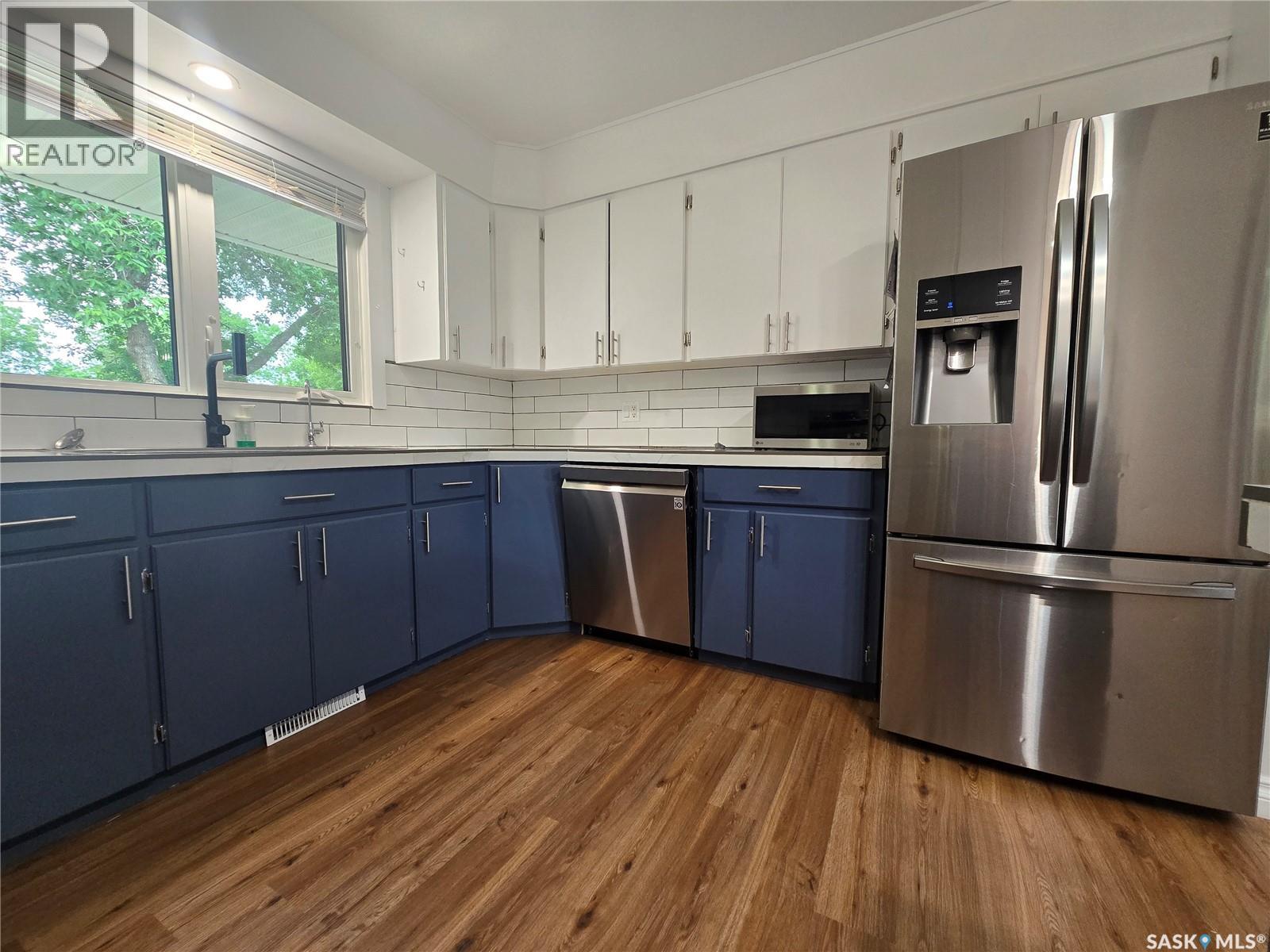 98 13TH STREET photo 3
