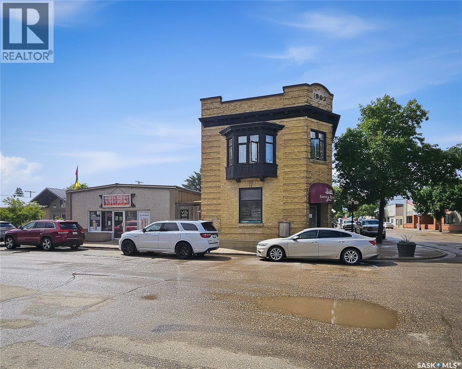 702 Railway AVENUE