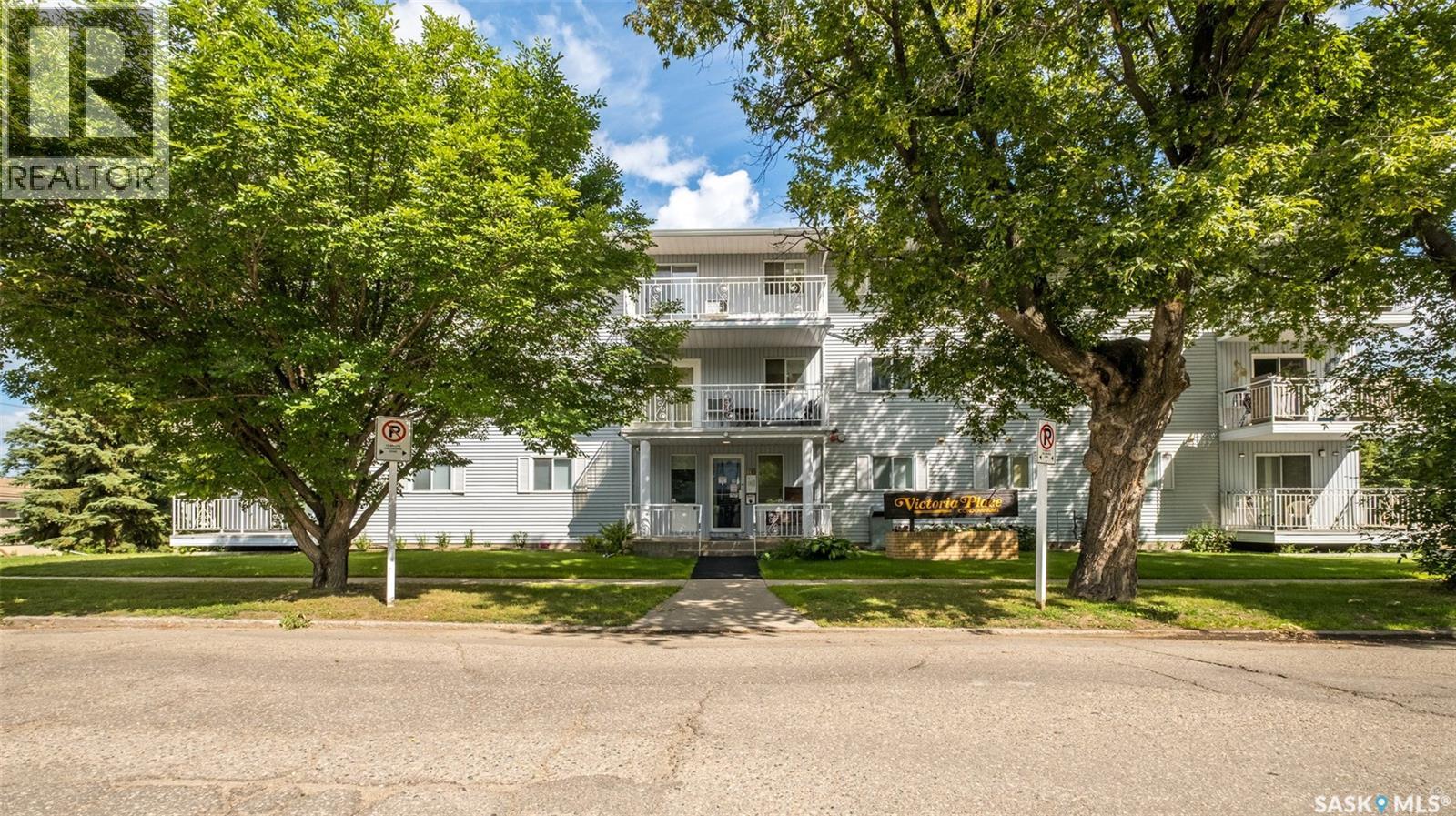 105 66 19th STREET W