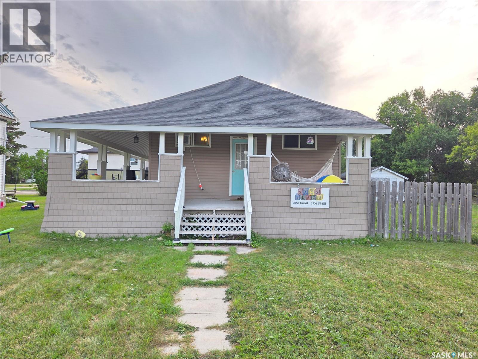 315 Carlyle STREET