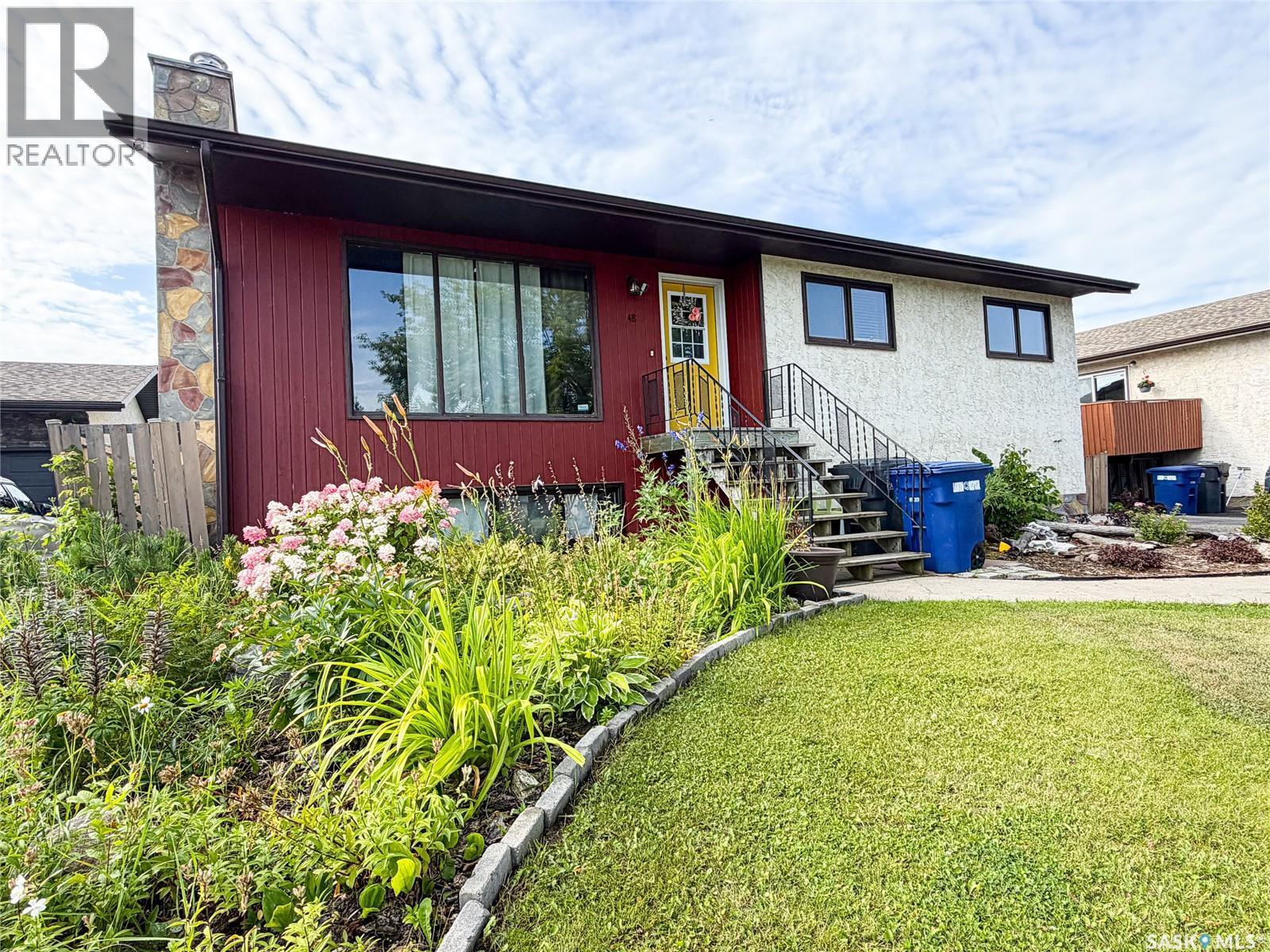 48 Dunfield CRESCENT