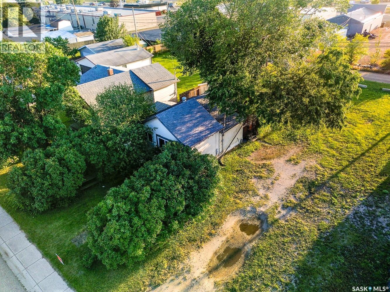 30 1st AVENUE N