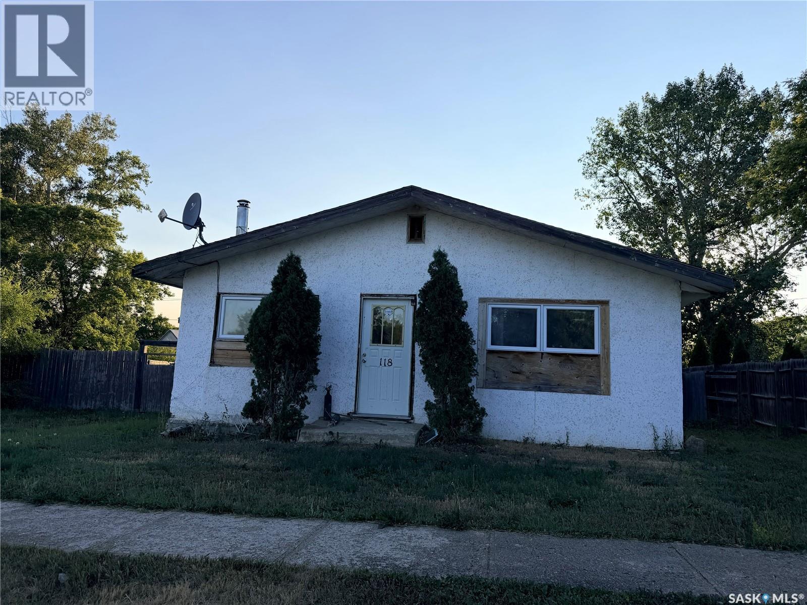 118 Warwick STREET