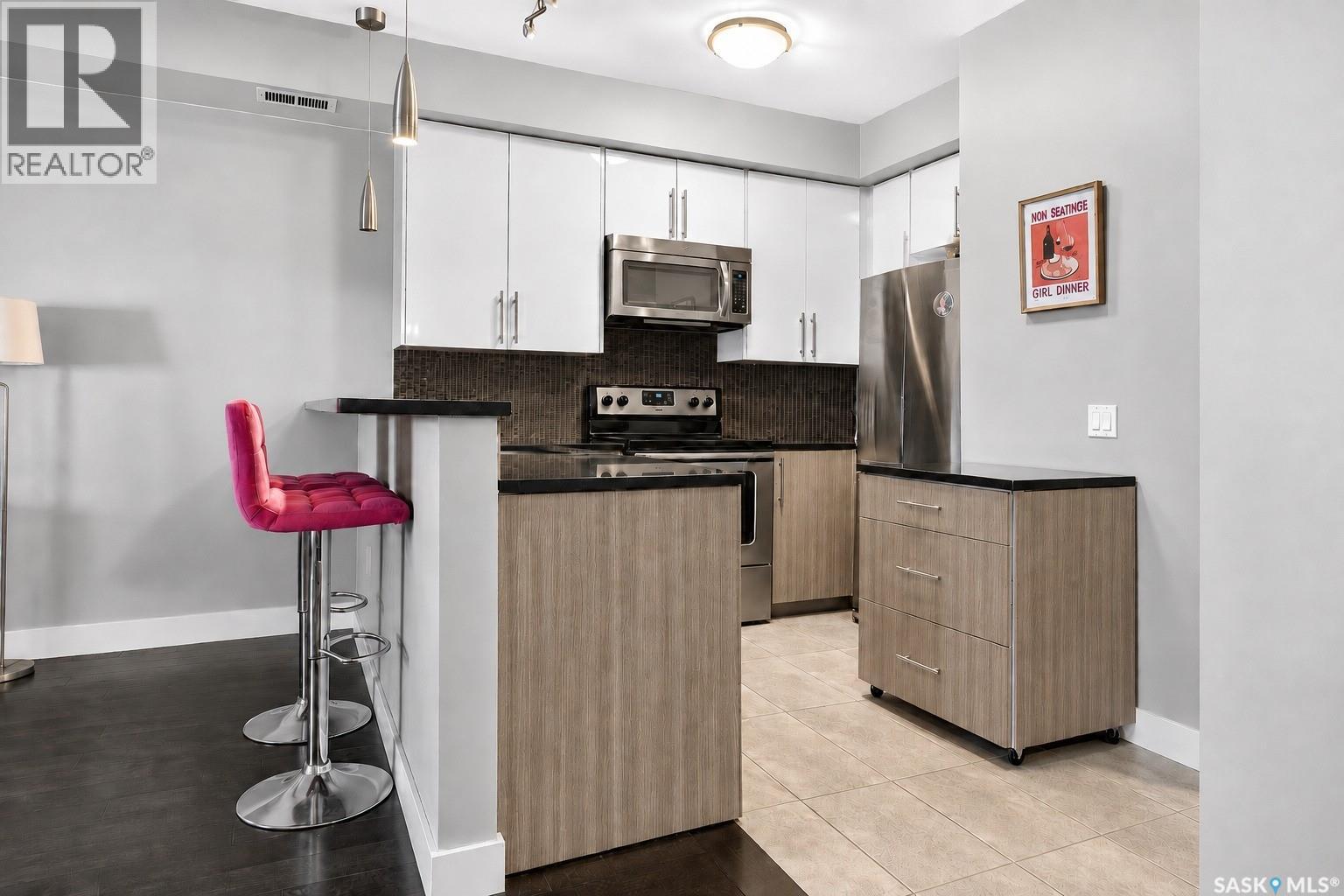 202 2255 ANGUS STREET photo 2