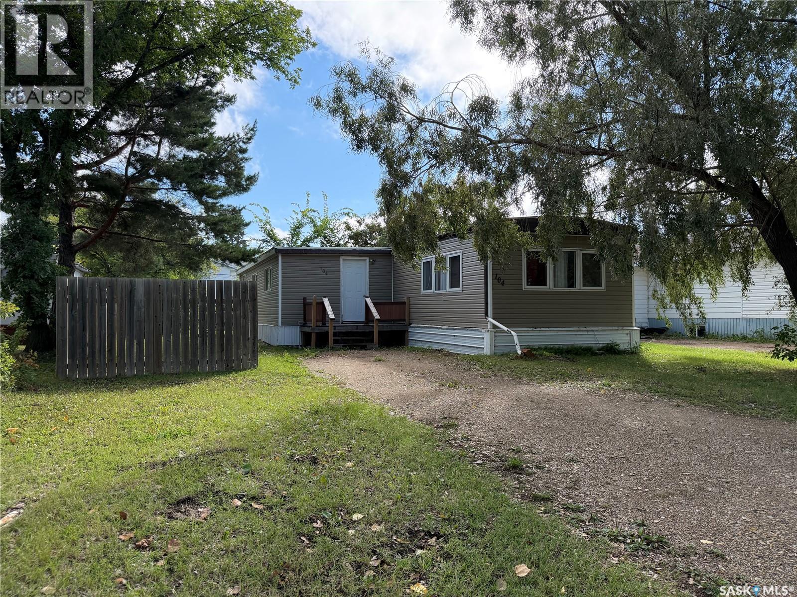 104 4th AVENUE