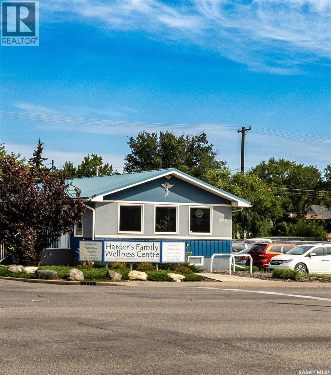 1226 22nd STREET W