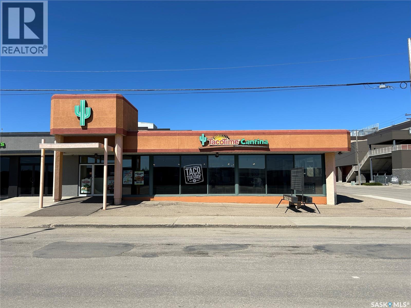 204 Manitoba STREET W