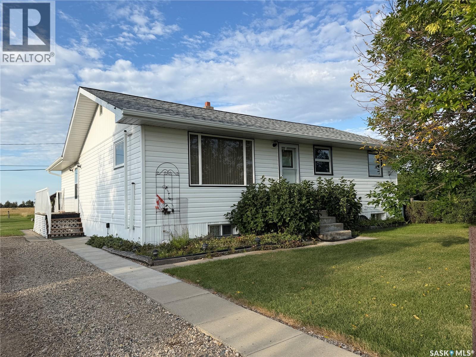 2 Railway AVENUE