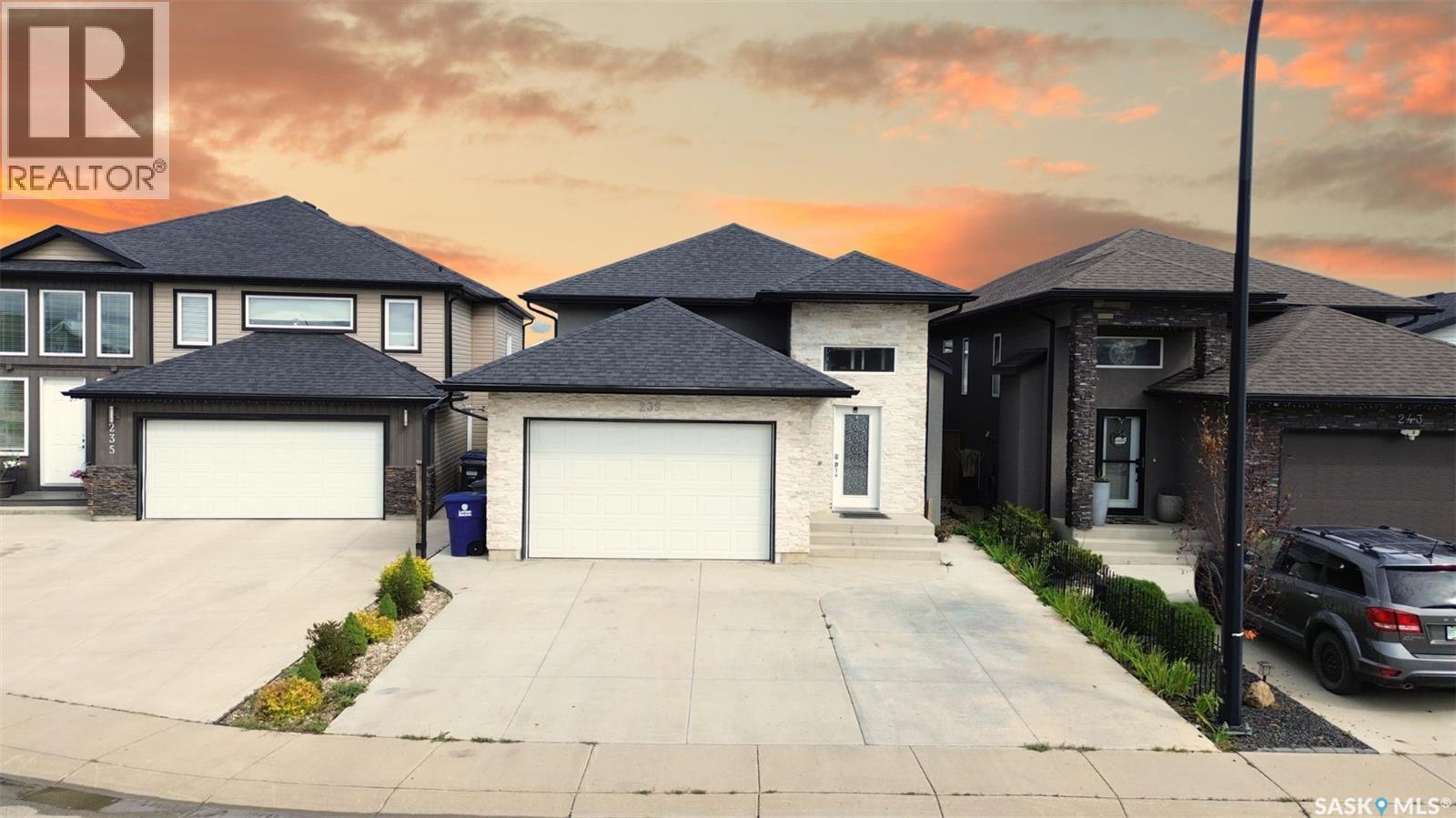 239 Bentley COURT