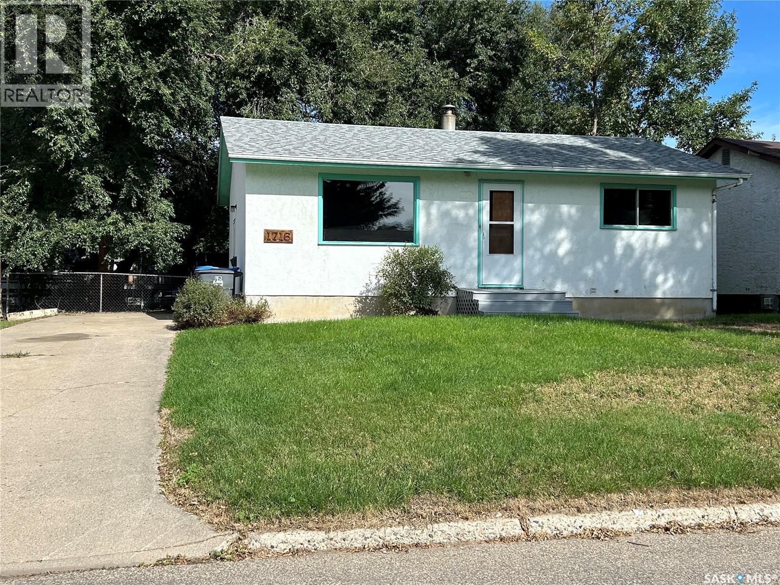 1716 McCormick CRESCENT
